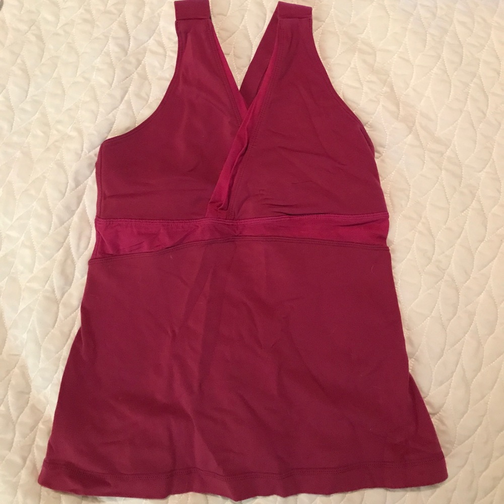 Lululemon workout tank!